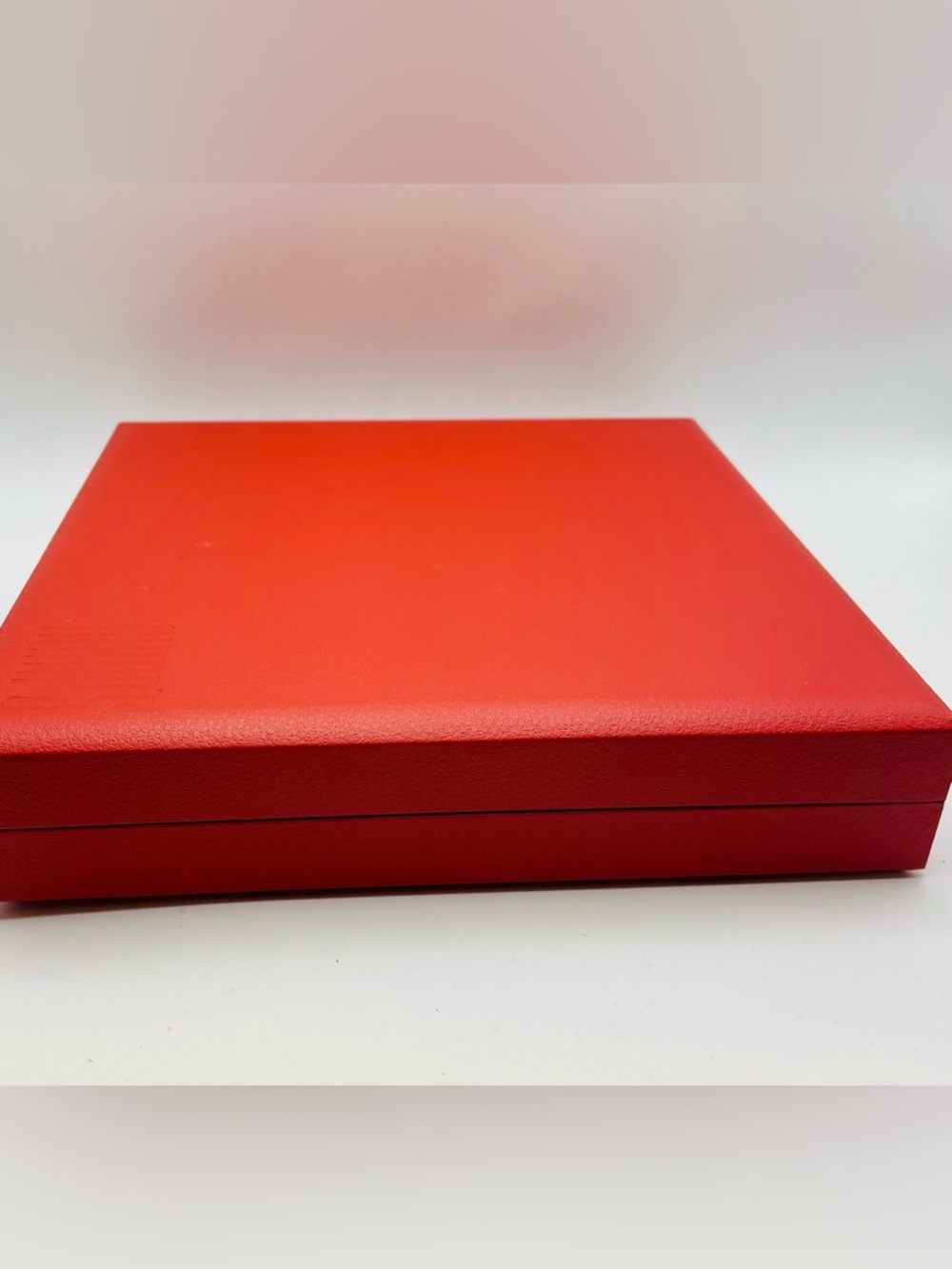 Gumps Faux Leather Necklace Jewelry Hinged Presentation Box in Cream and Red - Picture 6 of 8